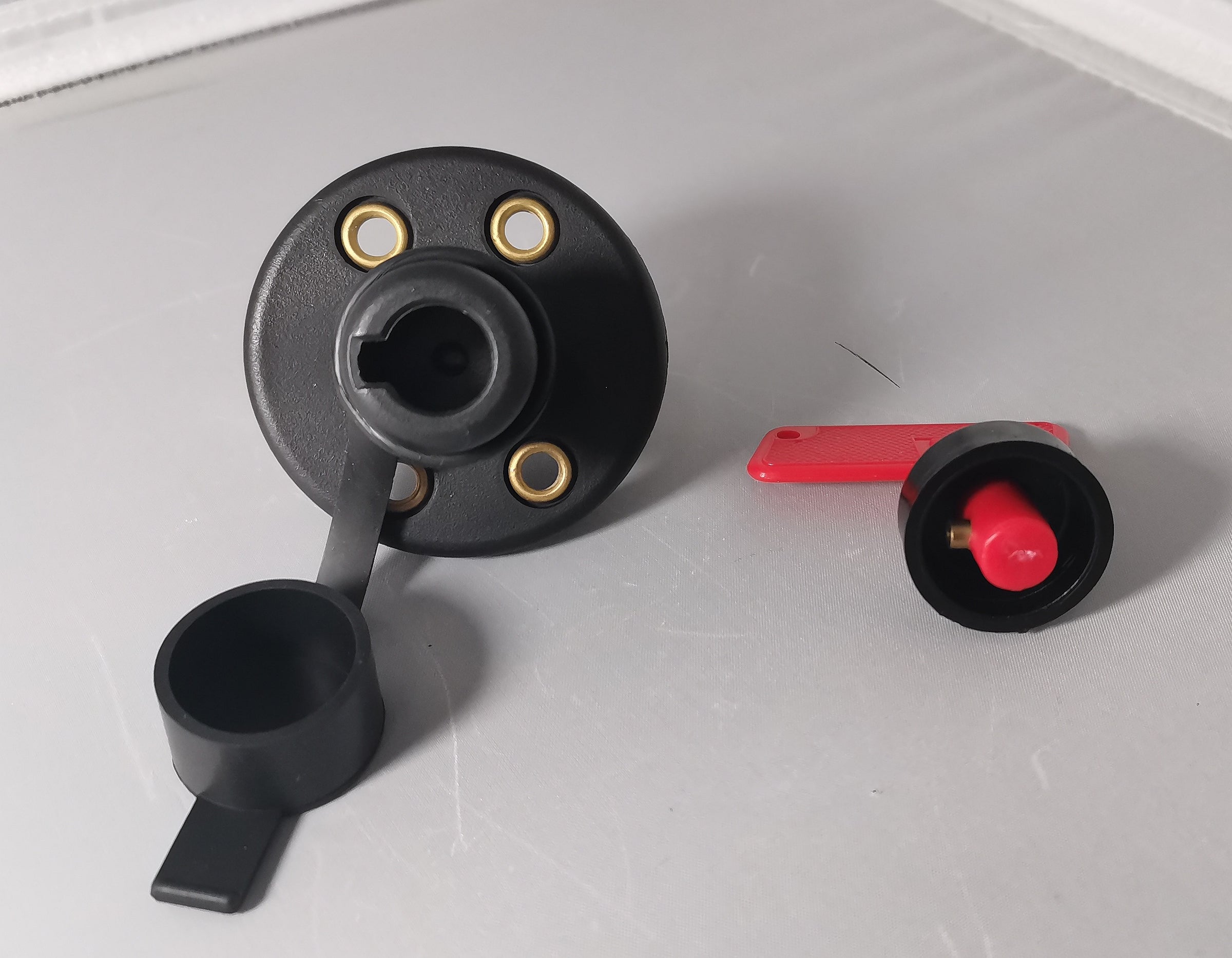 Isolating Switch - REMOVABLE KEY – Boat NZ